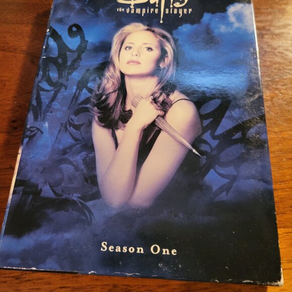 BUFFY THE VAMPIRE SLAYER - Picture 1 of 6